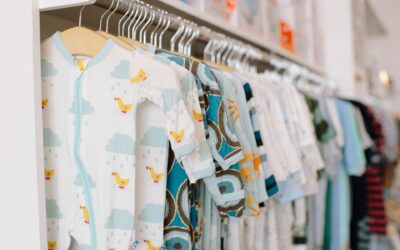 Acheter des vêtements de bébé de seconde main grâce aux ressourceries